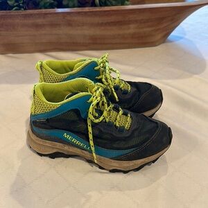 Merrell Kids Shoes Hiking Boots Black, Blue, Green size 12